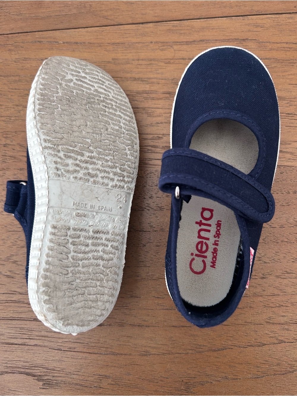 Cienta Navy Mary Jane Canvas Kids Shoes with Hook-and-Loop Strap - Picture 3 of 3